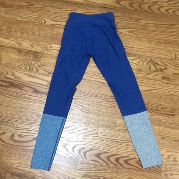 Outdoor Voices XS Leggings - Picture 3 of 3